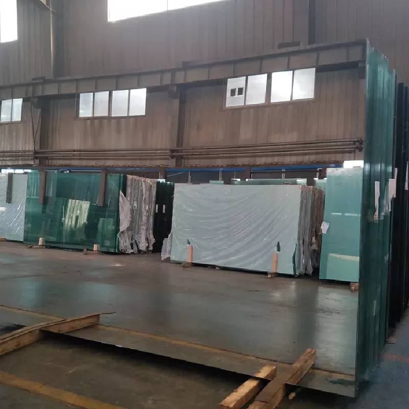 Rahmenloser Glaspiegel für moderne Innenräume und stilvolle Akzente im Design