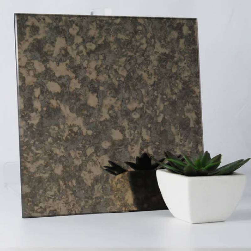 Innovative Solar Glass with Unique Patterns for Enhanced Energy Efficiency and Aesthetic Appeal