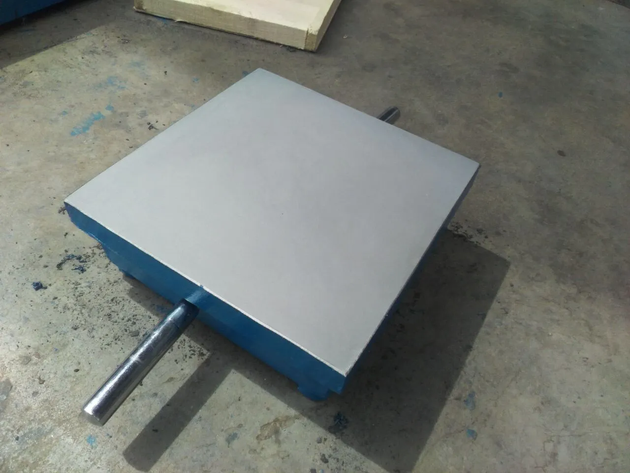 Customizing Cast Iron Lapping Plate for Specialized Industrial Use