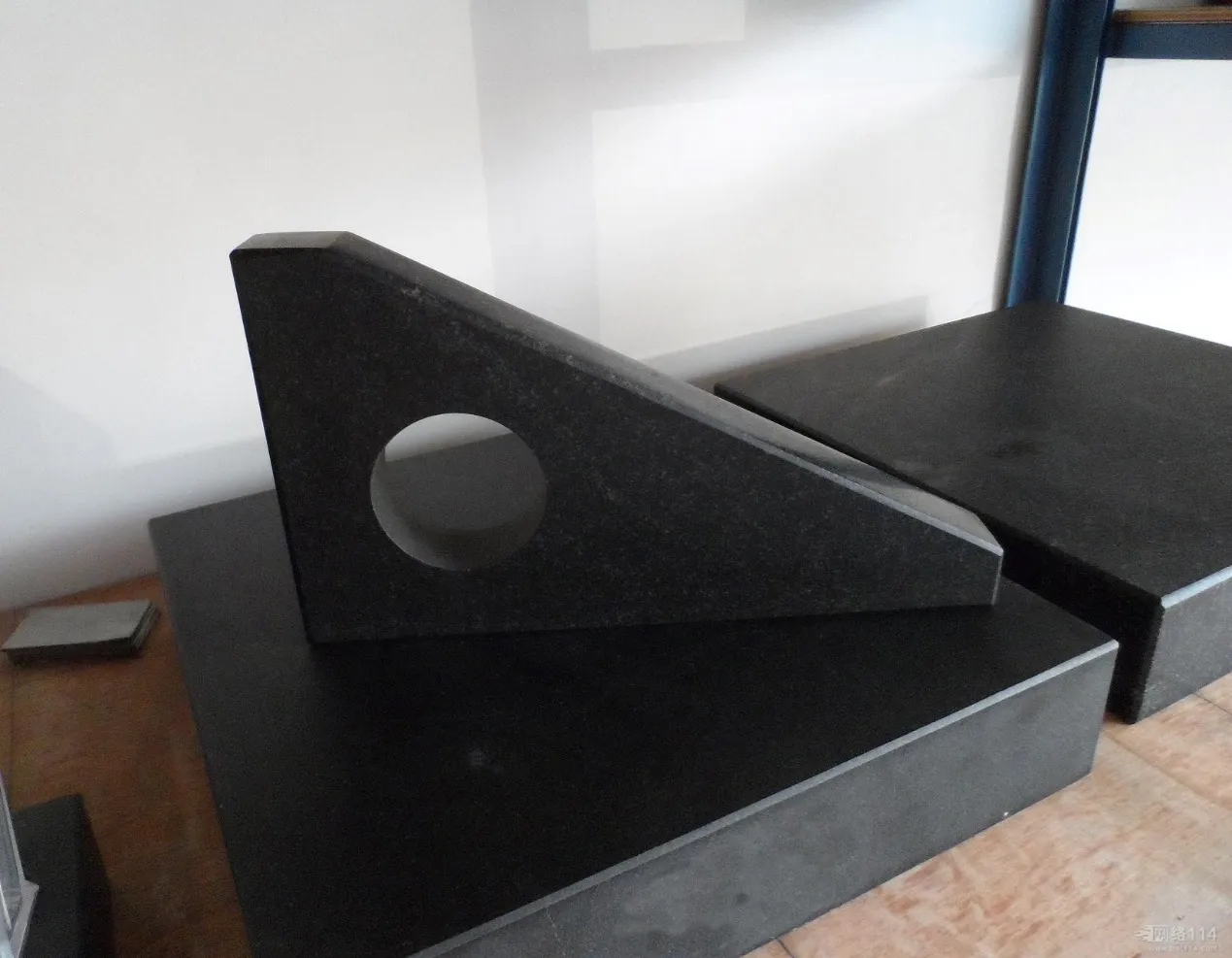 Perfect Your Measurements with the Right Angle Square