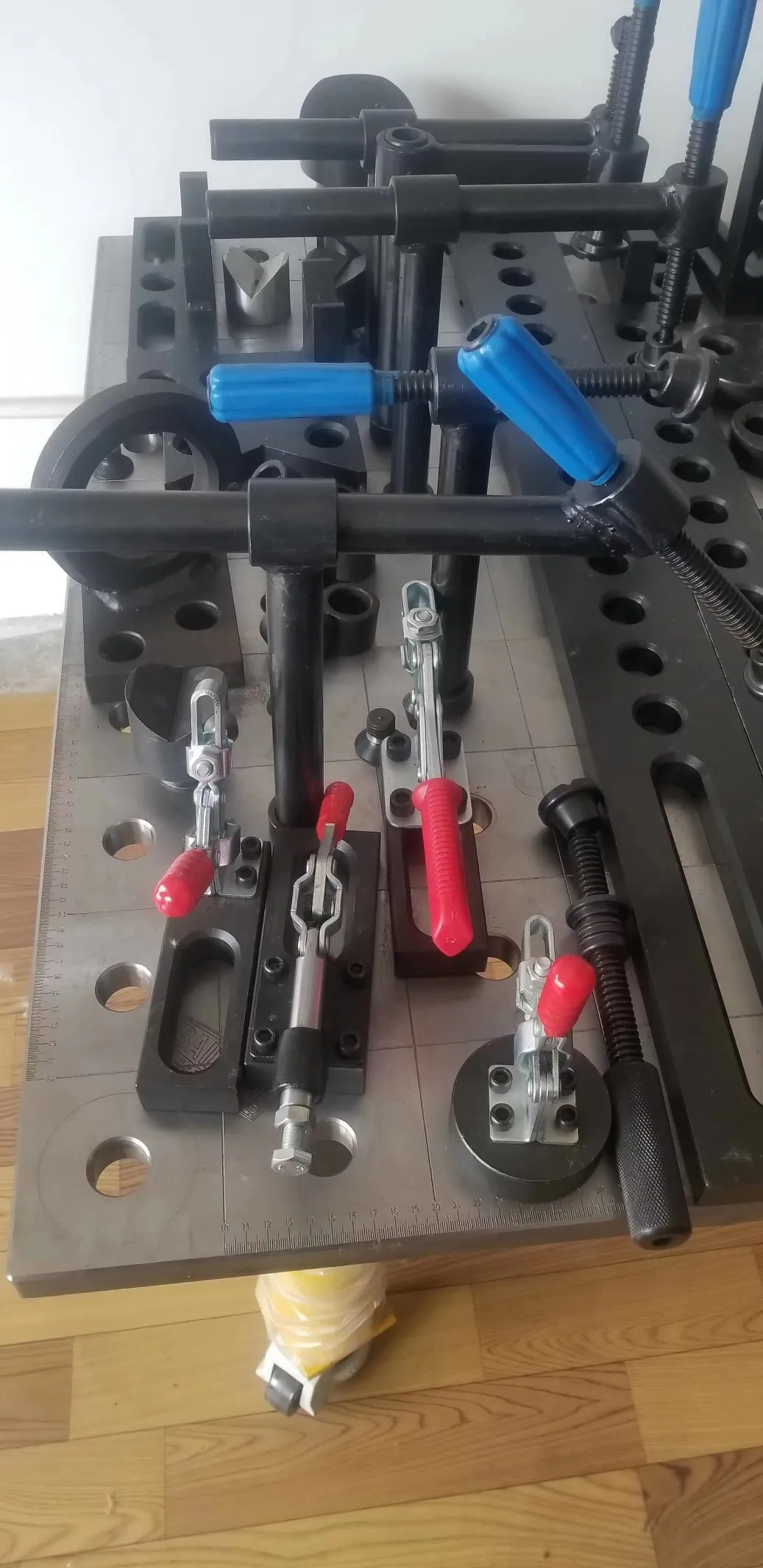 Welding Workbench vs. Standard Workbench: Key Differences​