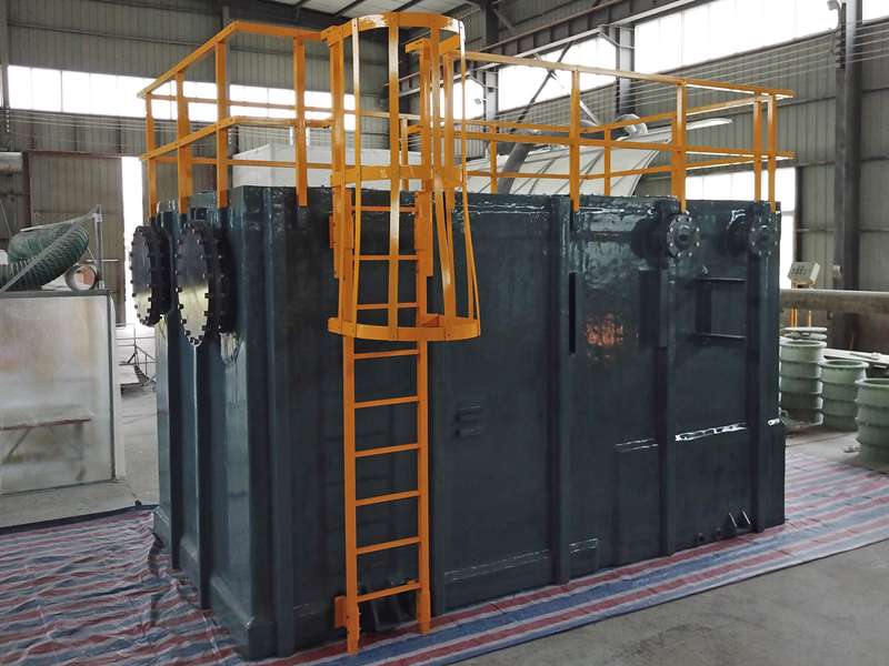 Durable Rectangular Tanks: Space-Saving & Efficient Liquid Storage