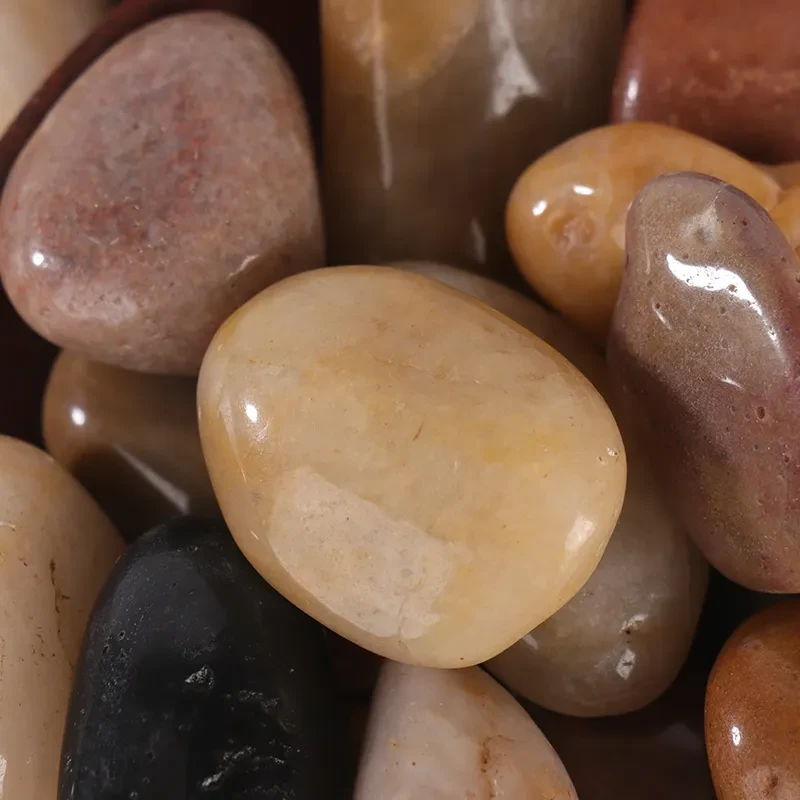 Decorative Gravel in Shades of Grey and White for Landscaping Projects Decorative Gravel in Shades of Grey and White for Landscaping Projects