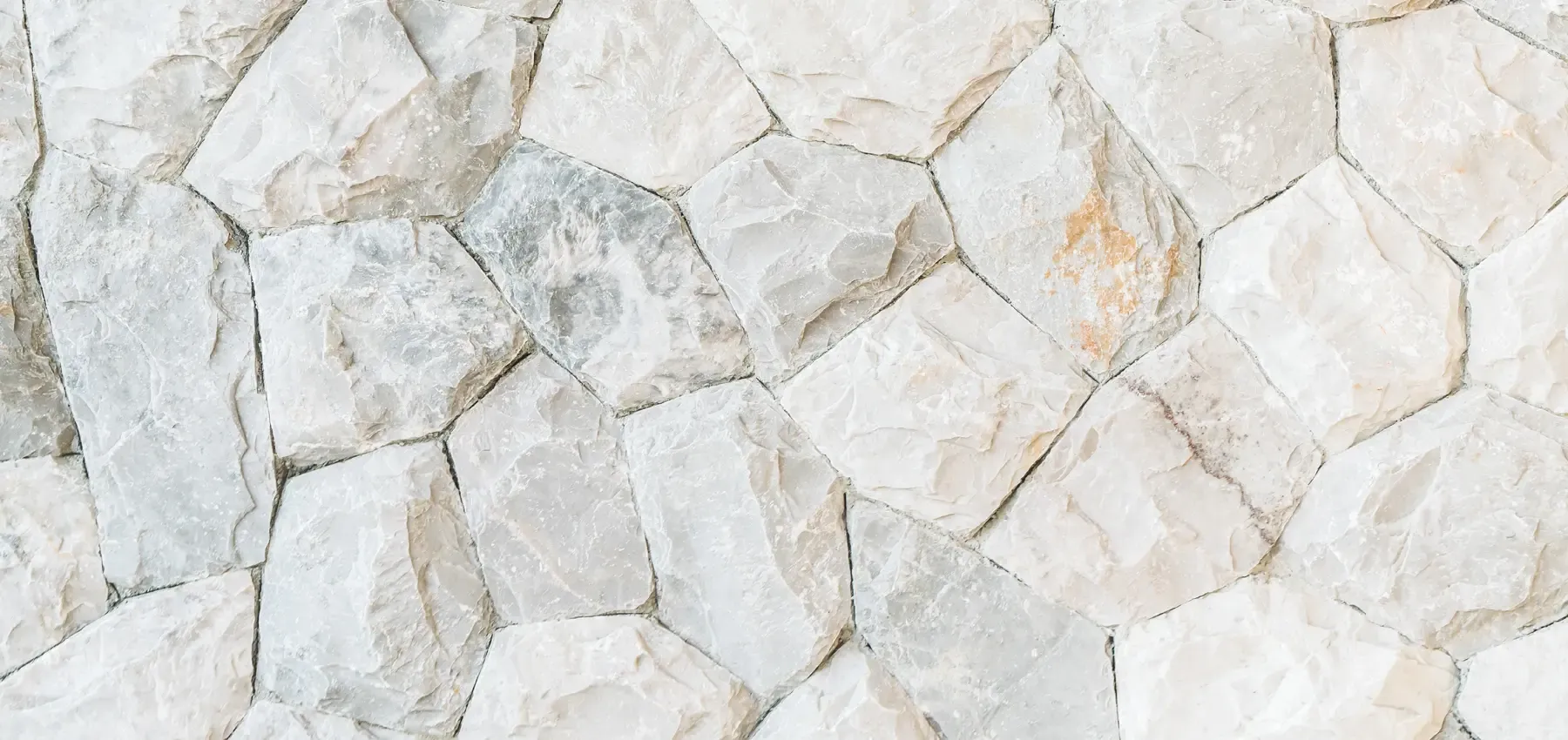 Natural 20mm White Pebbles for Landscaping and Decorative Use