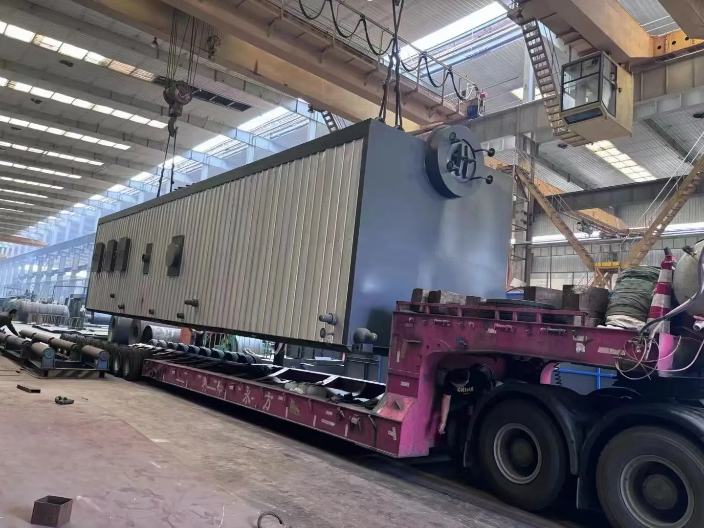 Our 42 bar 600Psi high pressure steam boiler loading at our factory, will ship to Philippine.