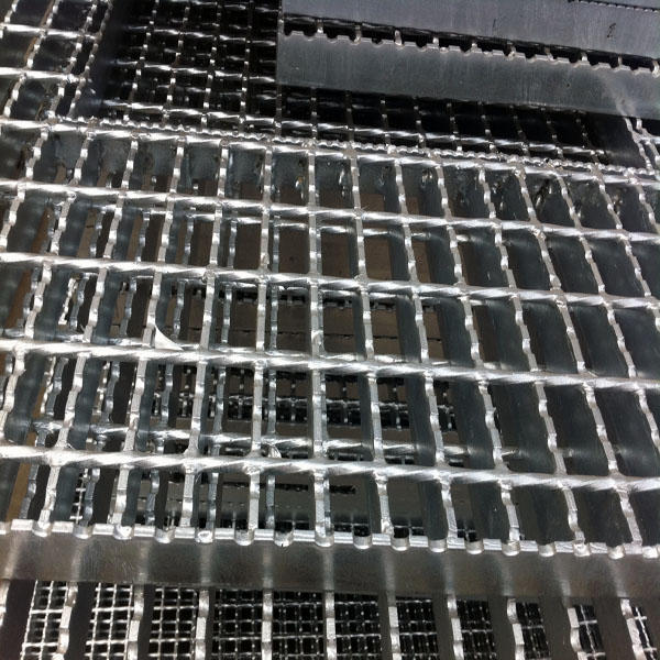 china twisted bars for grating welding