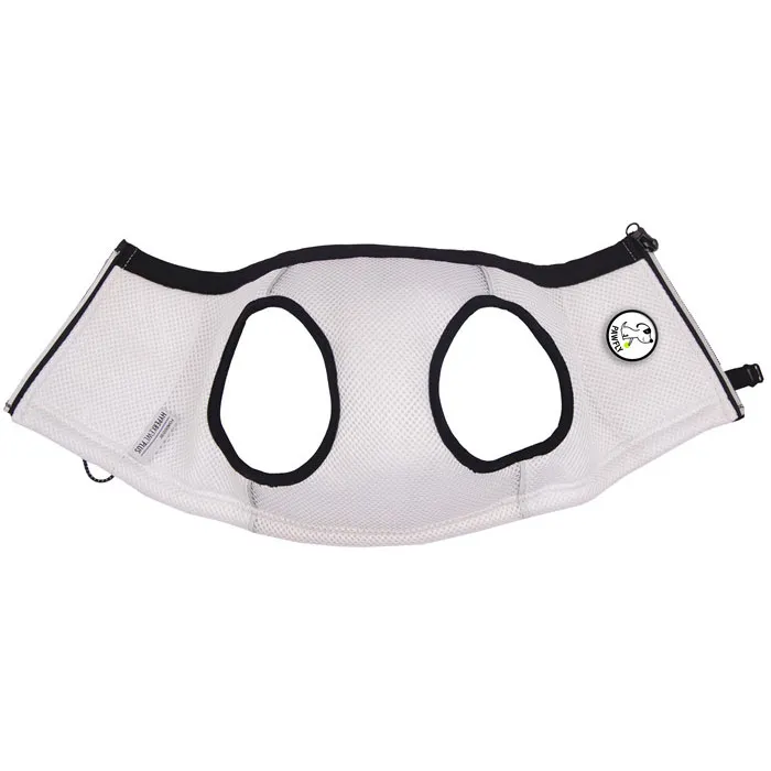 Factories producing waist belts for children involved in sports training with trainers.