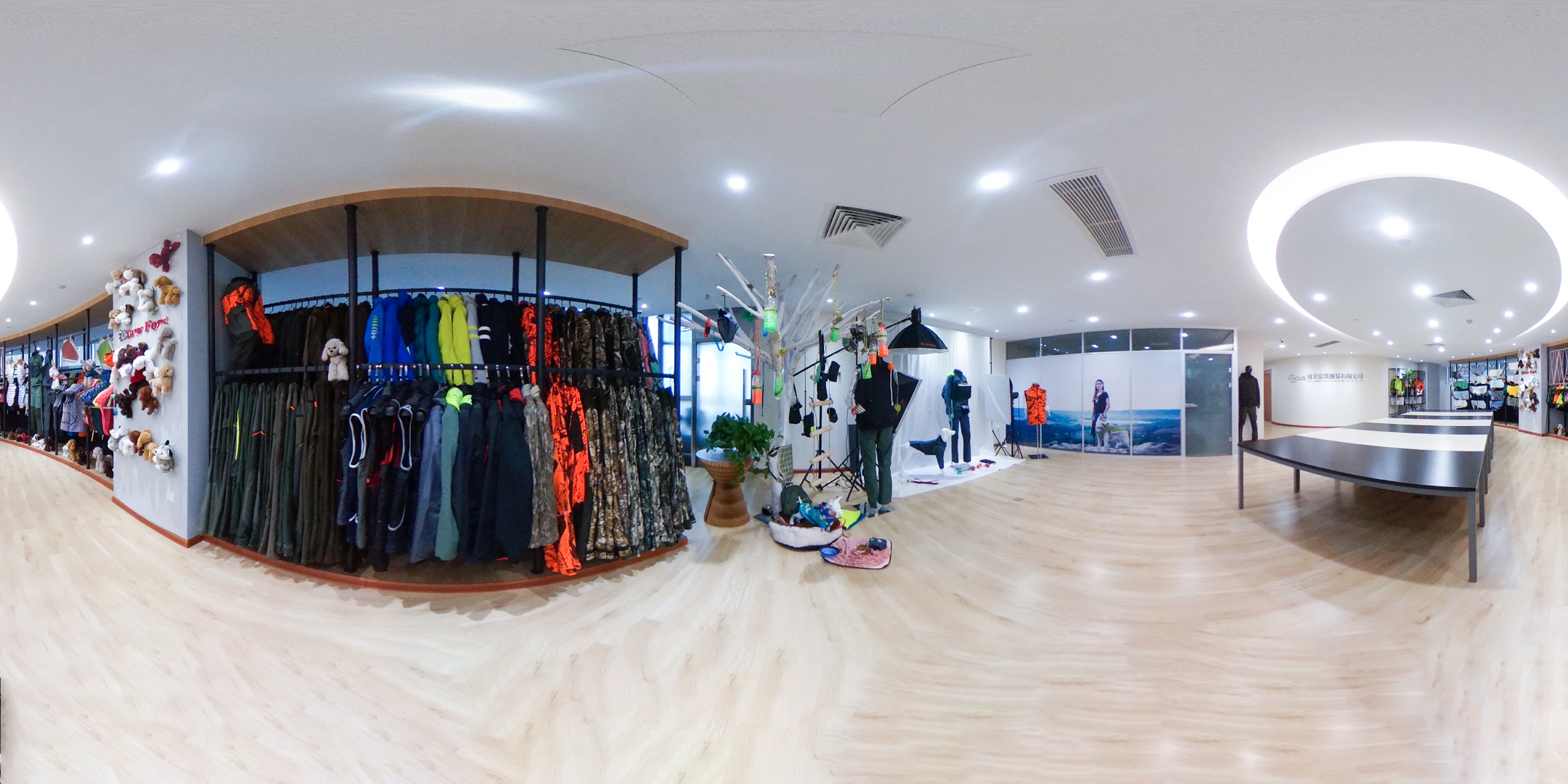 Comfortable Evaporative Collars for Puppies from Top Pet Apparel Suppliers