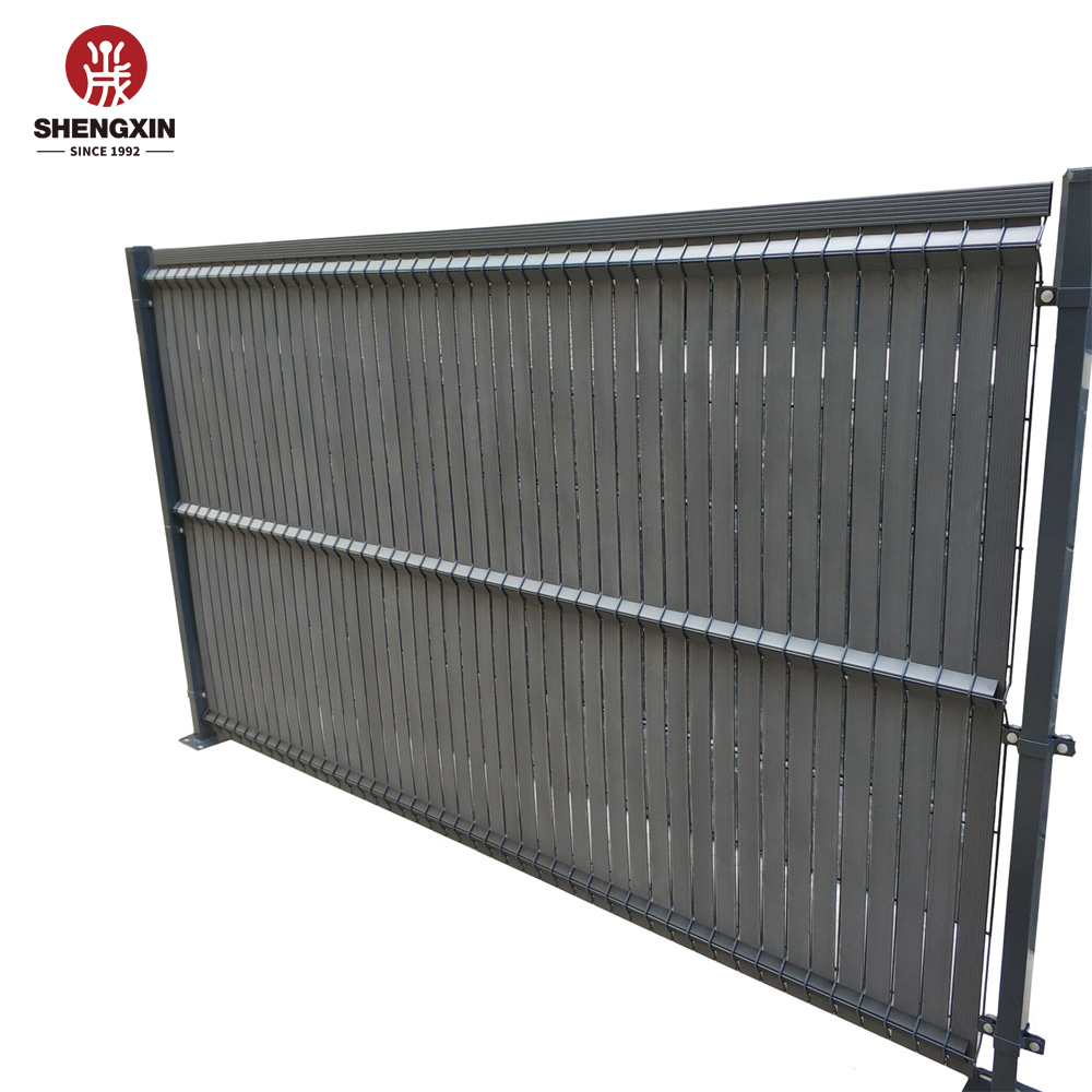3D Curved Welded Wire Mesh Garden Fence with PVC Slats