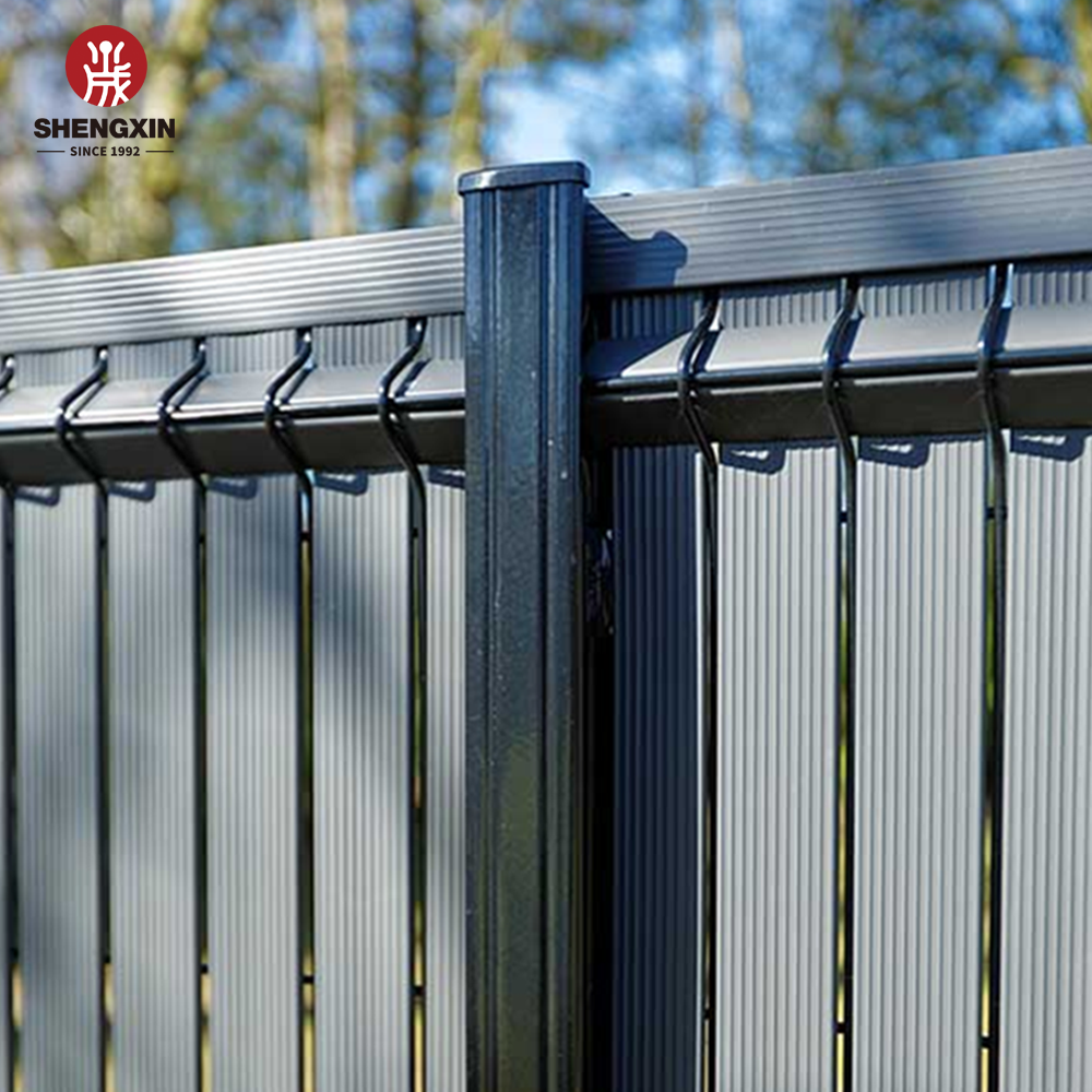 3D Curved Welded Wire Mesh Garden Fence with PVC Slats