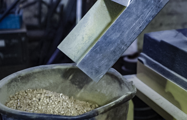 Efficient Feed Grinding and Mixing Solutions for Livestock Nutrition