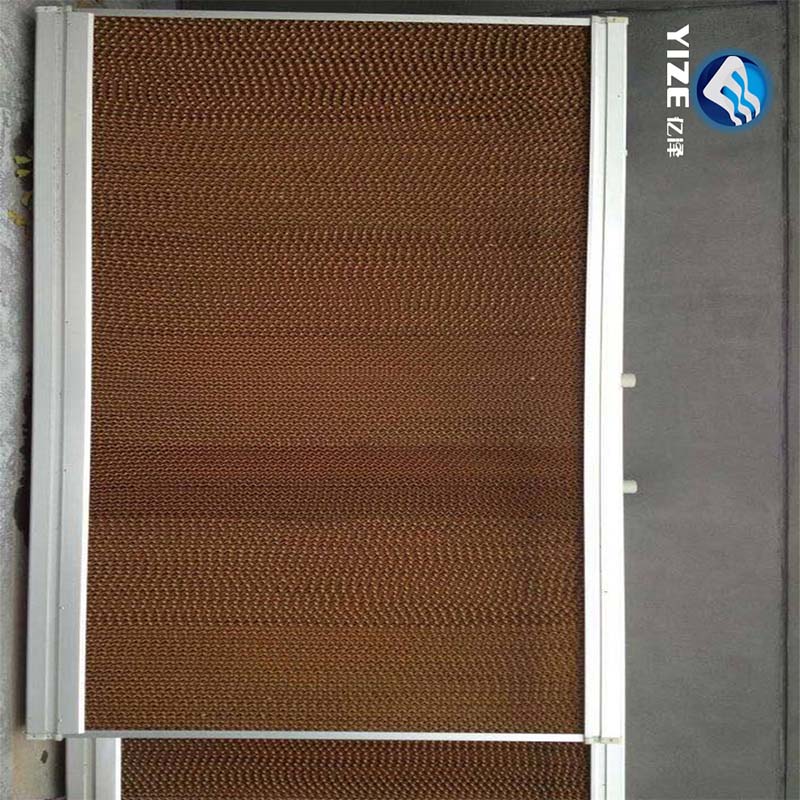 خلاط أعلاف عمودي لتحسين كفاءة التغذية الحيوانية