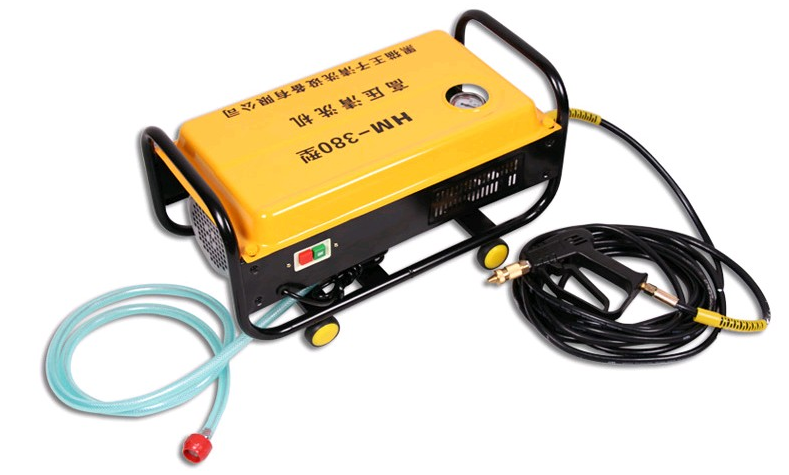 Innovative Solutions for Sustainable Chicken Housing and Welfare Improvement