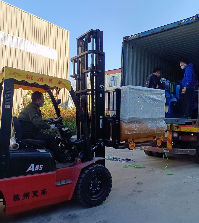 Små eggbrett lager maskin Små eggbrett lager maskin