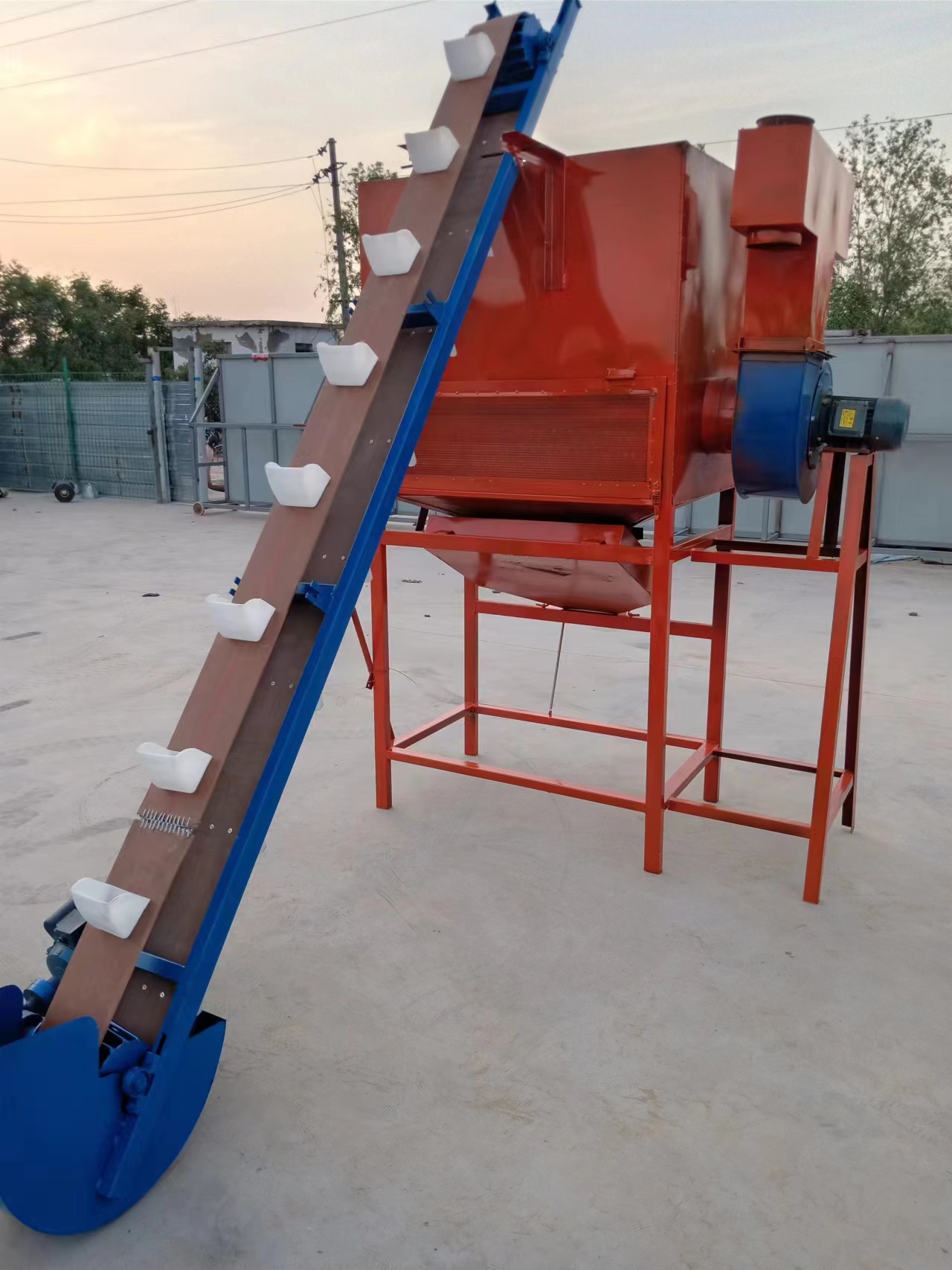 Automatic Feeding Line System Pan Feeder Nipple Drinker Automatic Feeding Line System Pan Feeder Nipple Drinker