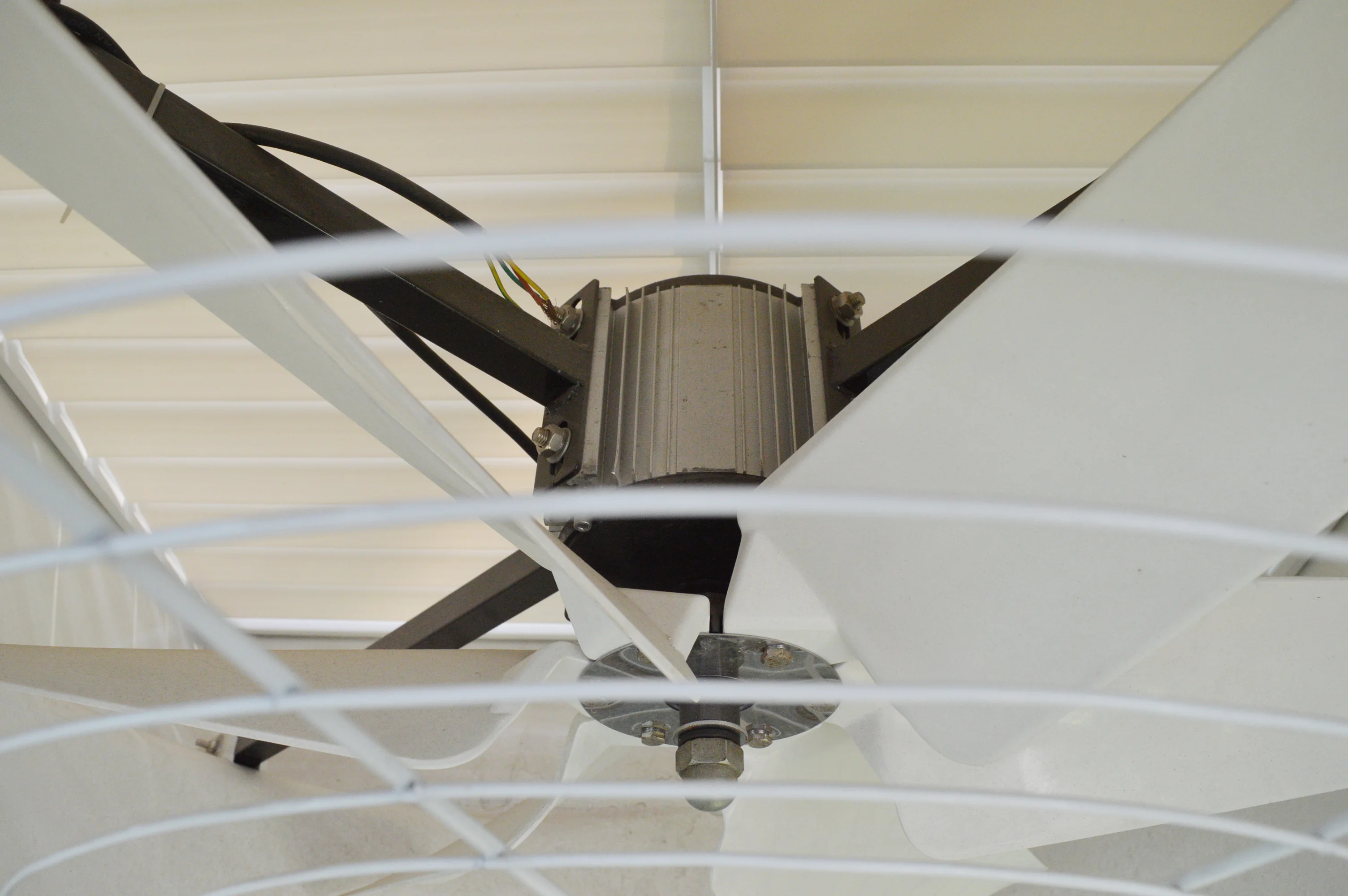 Choosing the Right 16 Inch Exhaust Fan for Your Indoor Ventilation Needs and Comfort
