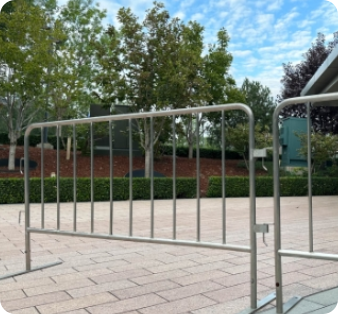 Application of mobile fence in the management of pet movement range