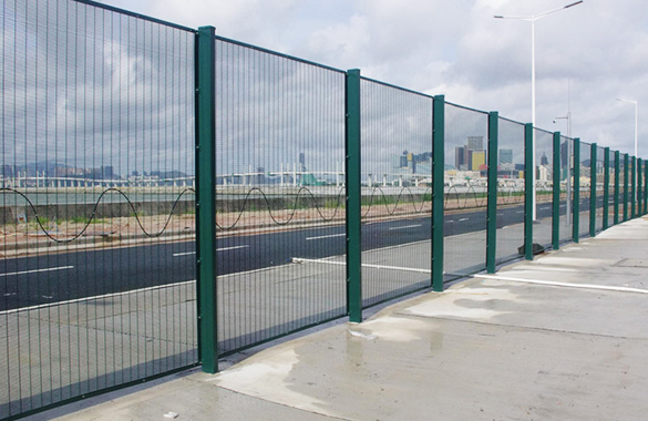 Designing a Safety Barrier for Balcony Spaces in Modern Architecture