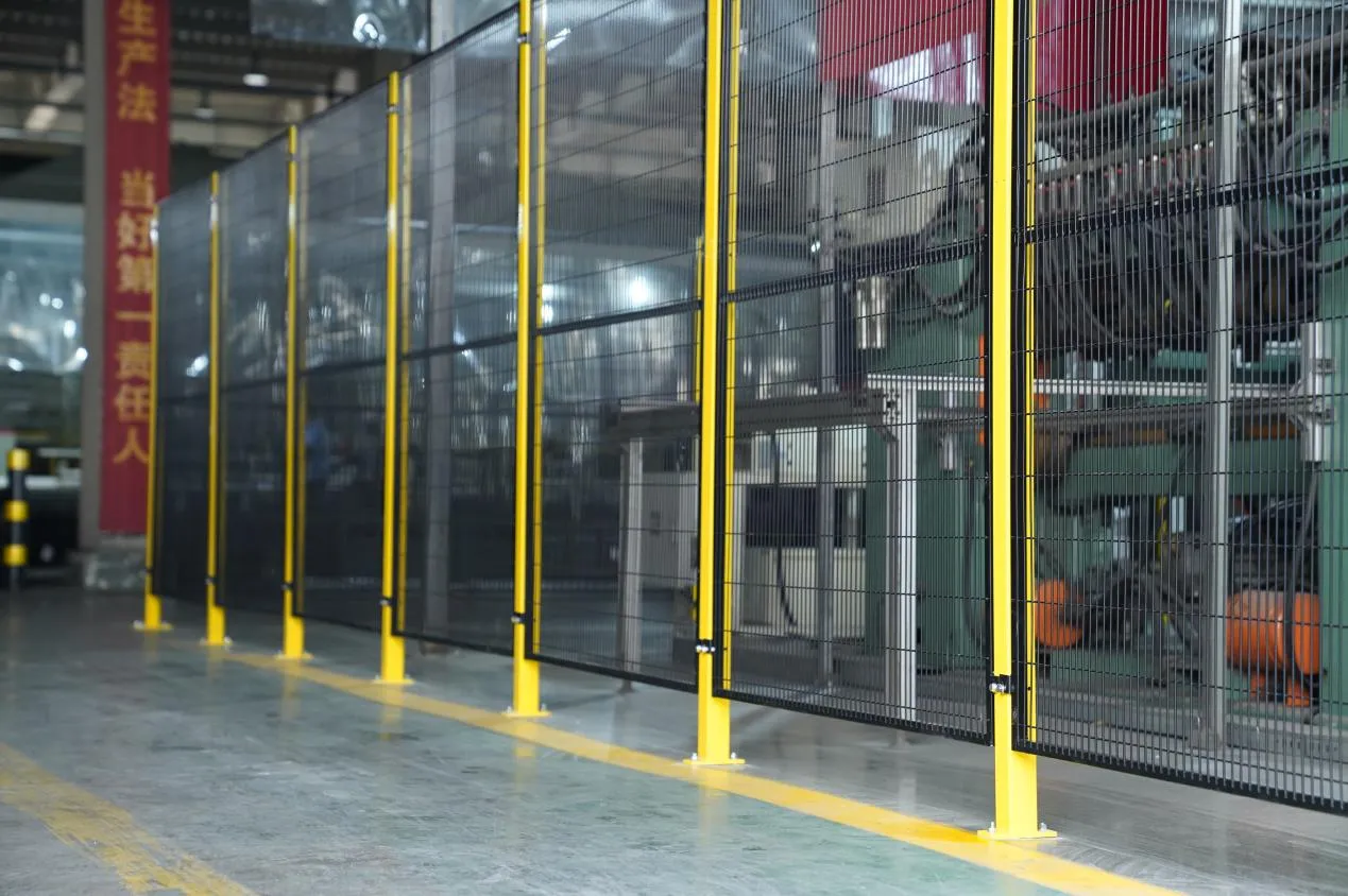 The Expanding Market for Stainless Steel Mesh Panels and Modern Metal Fencing Solutions
