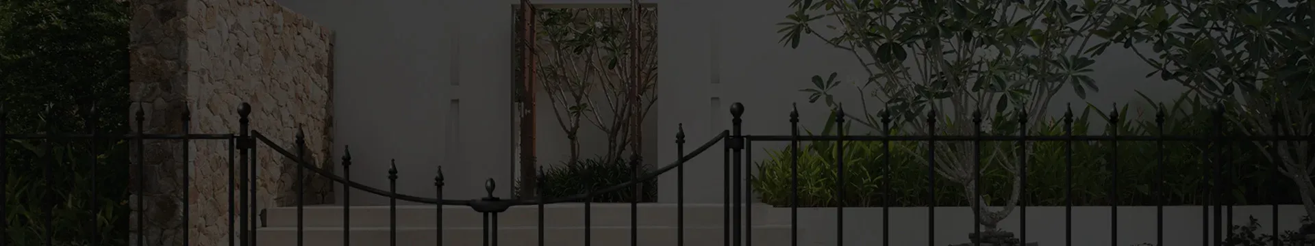 Durable Plastic Wire Mesh for Garden Use and Landscaping Projects