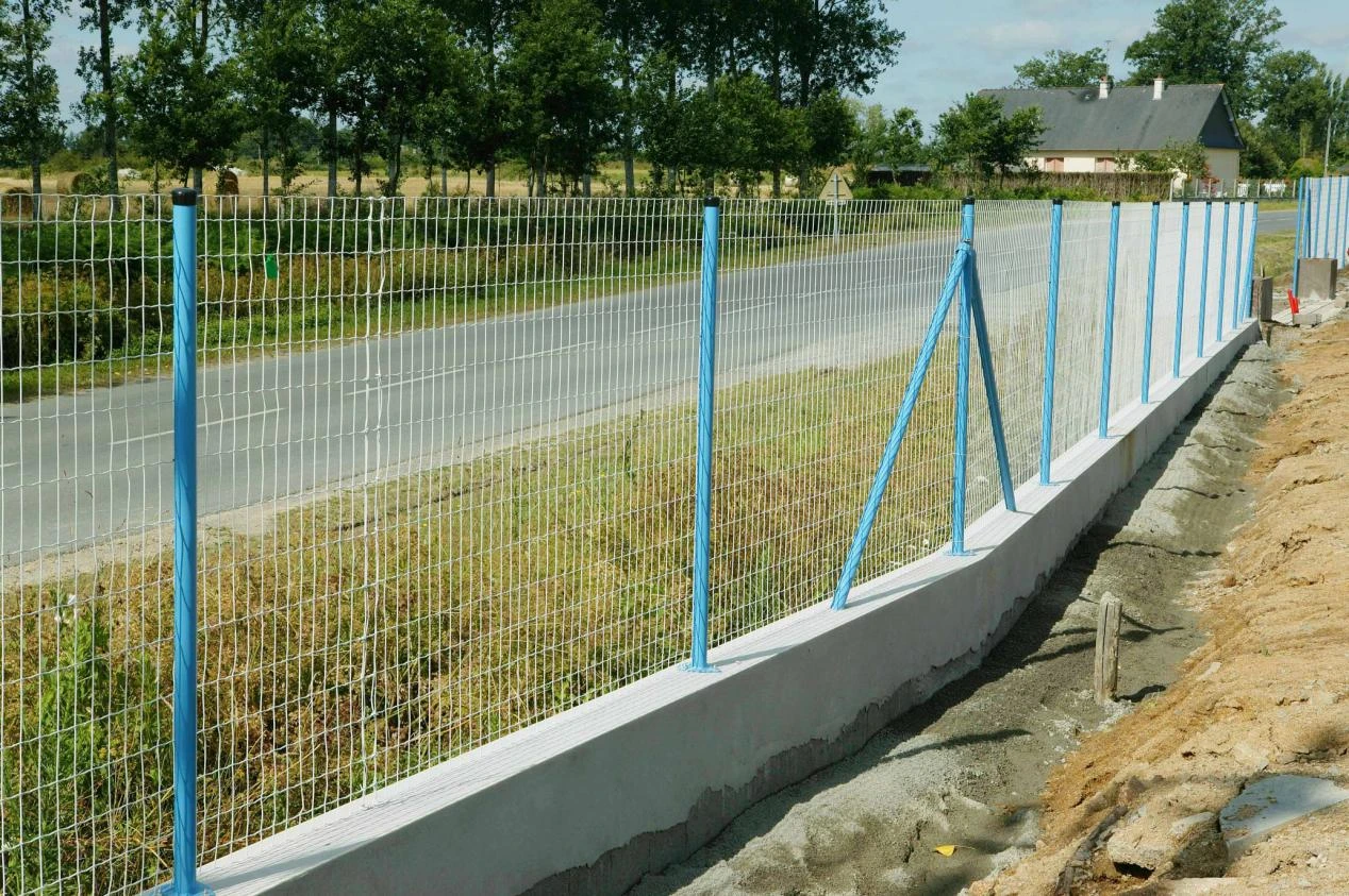 metal poles for fence