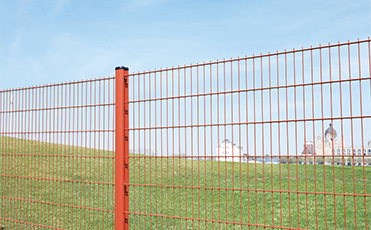 Choosing the Right Feather Edge Boards for Your Fencing Needs