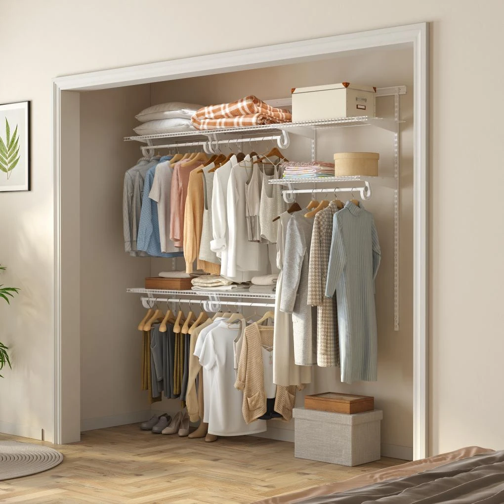 thin metal fence posts