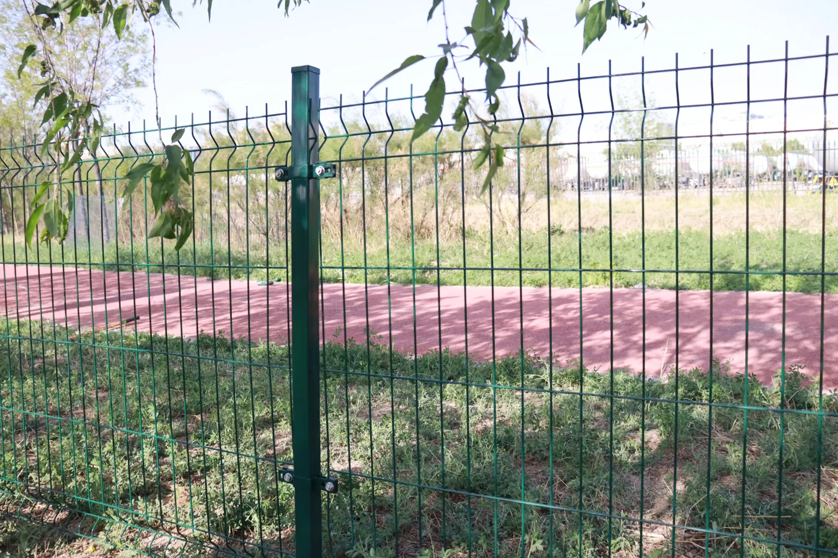 Exploring the Design and Benefits of T-Pole Fences for Your Property