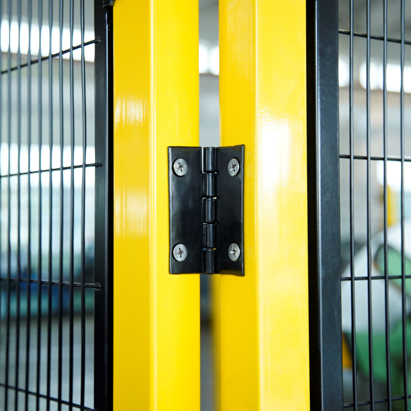 fence gate metal posts