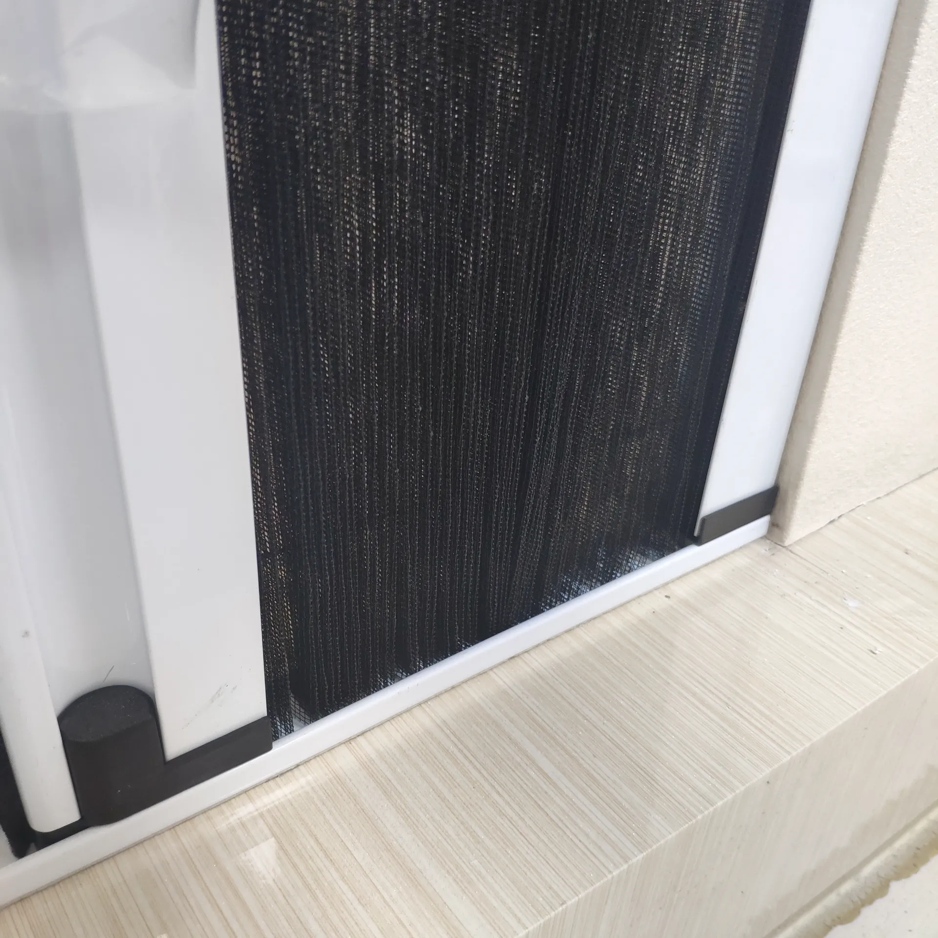Low Bottom Rail Pleated Screen Door