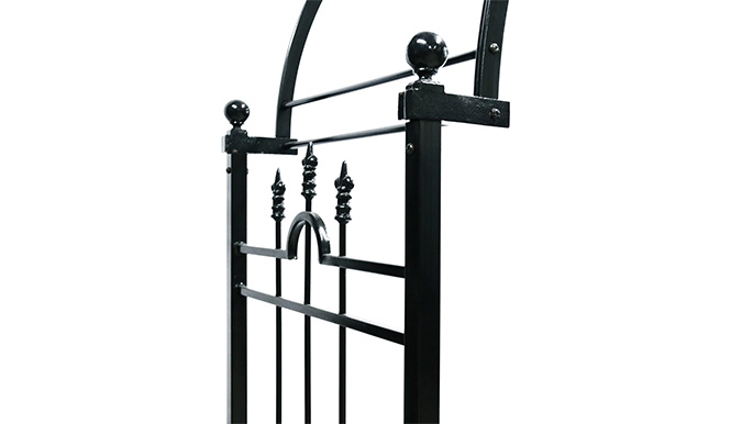 razor blade barbed wire