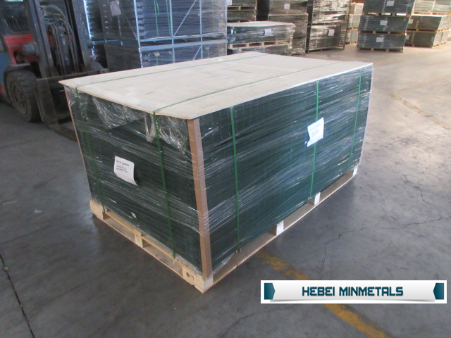 Stylish Three-Tier Shepherd Hook for Garden Decor and Plant Display