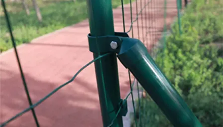 6 strand barbed wire fence 6 strand barbed wire fence