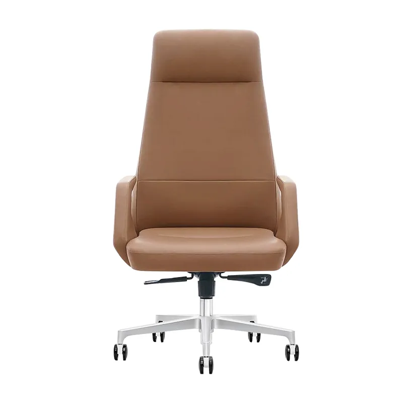 Kokoushuoneen tuolit käsivarsilla