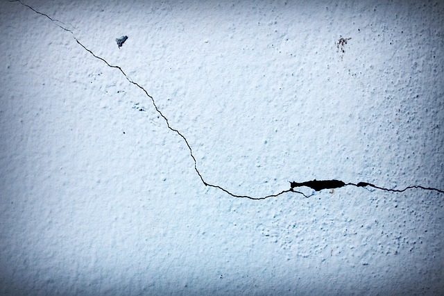 Another Homeowner Using Mesh Tape with Premixed Mud Fiberglass Mesh Tape