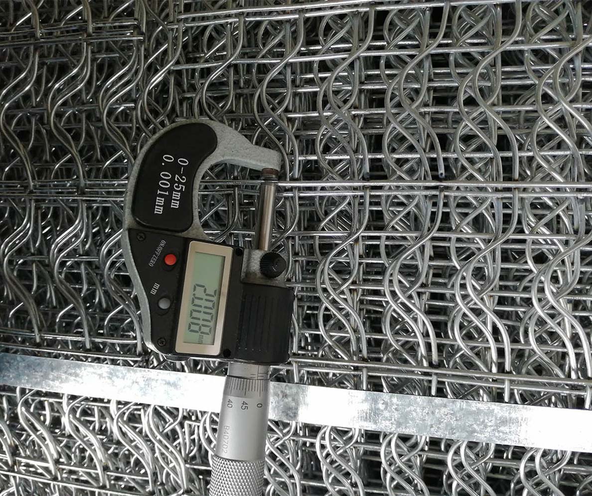 ရှုပ်ထွေးတဲ့ ရုပ်ပြင်ကို ချီနပ်ပါ။