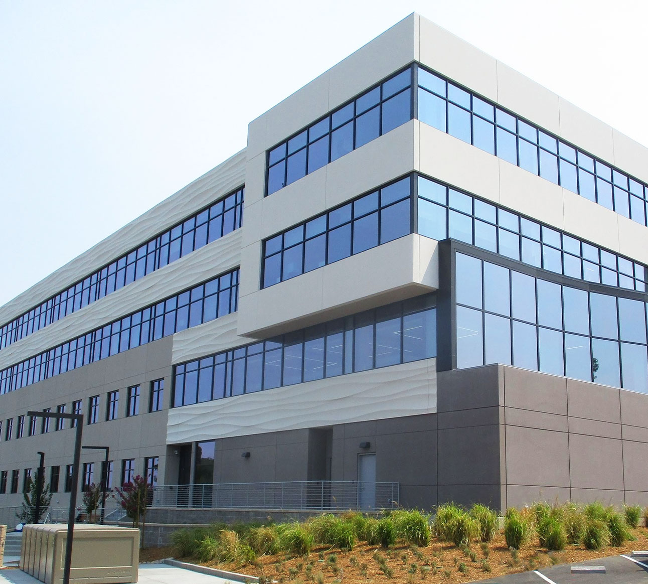 Durable and Versatile Galvanized Grating Solutions for Industrial and Commercial Applications