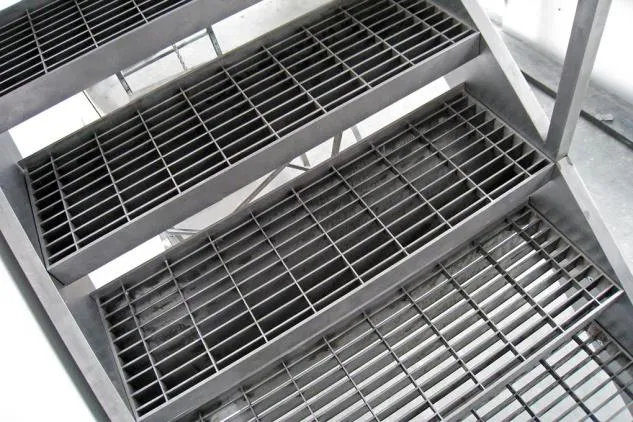 Exploring the Benefits and Applications of Plain Steel Grating in Industrial Settings