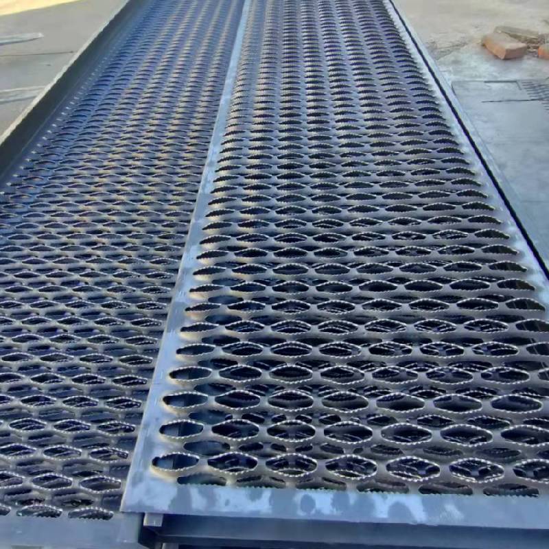 slatted chain link fence