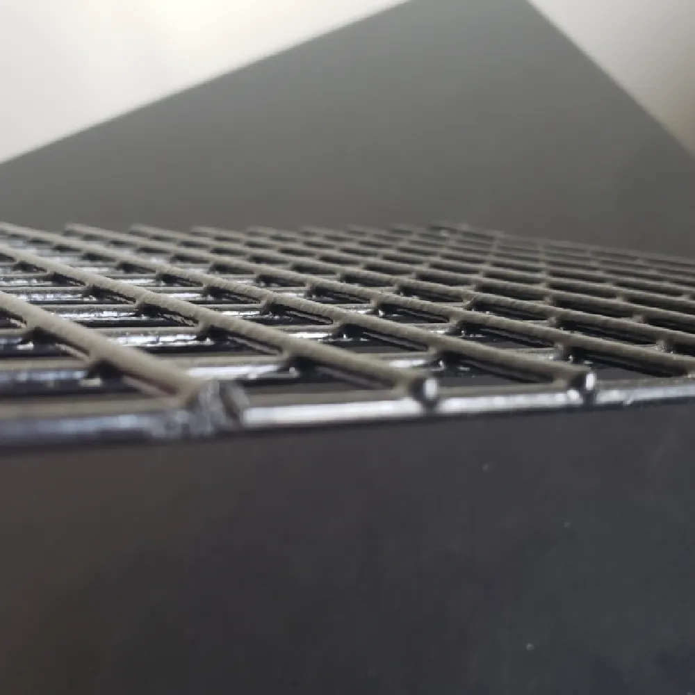 black metal wire fence