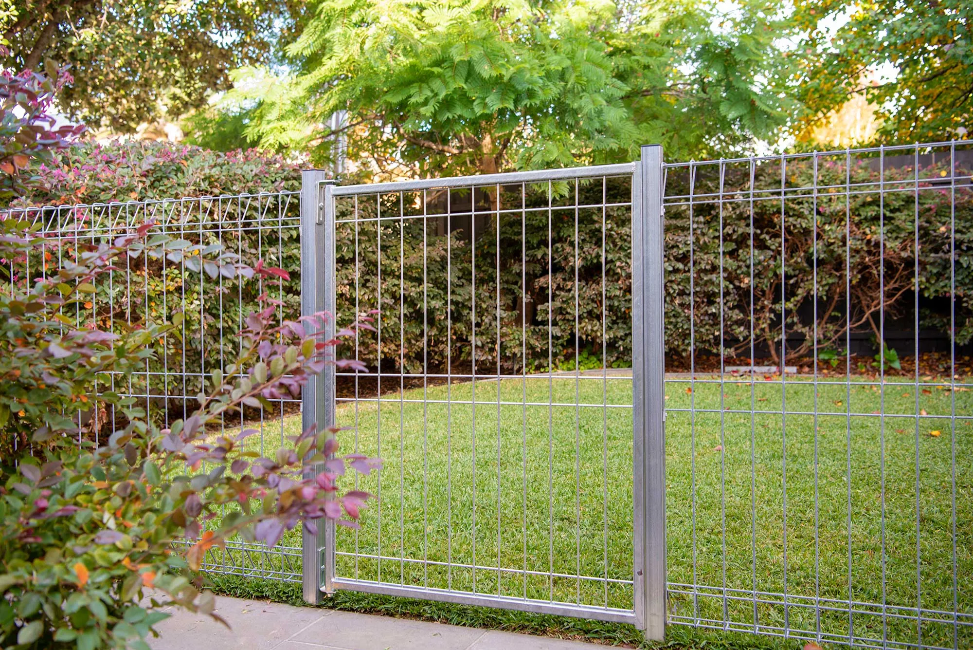 vinyl chain link fence cost