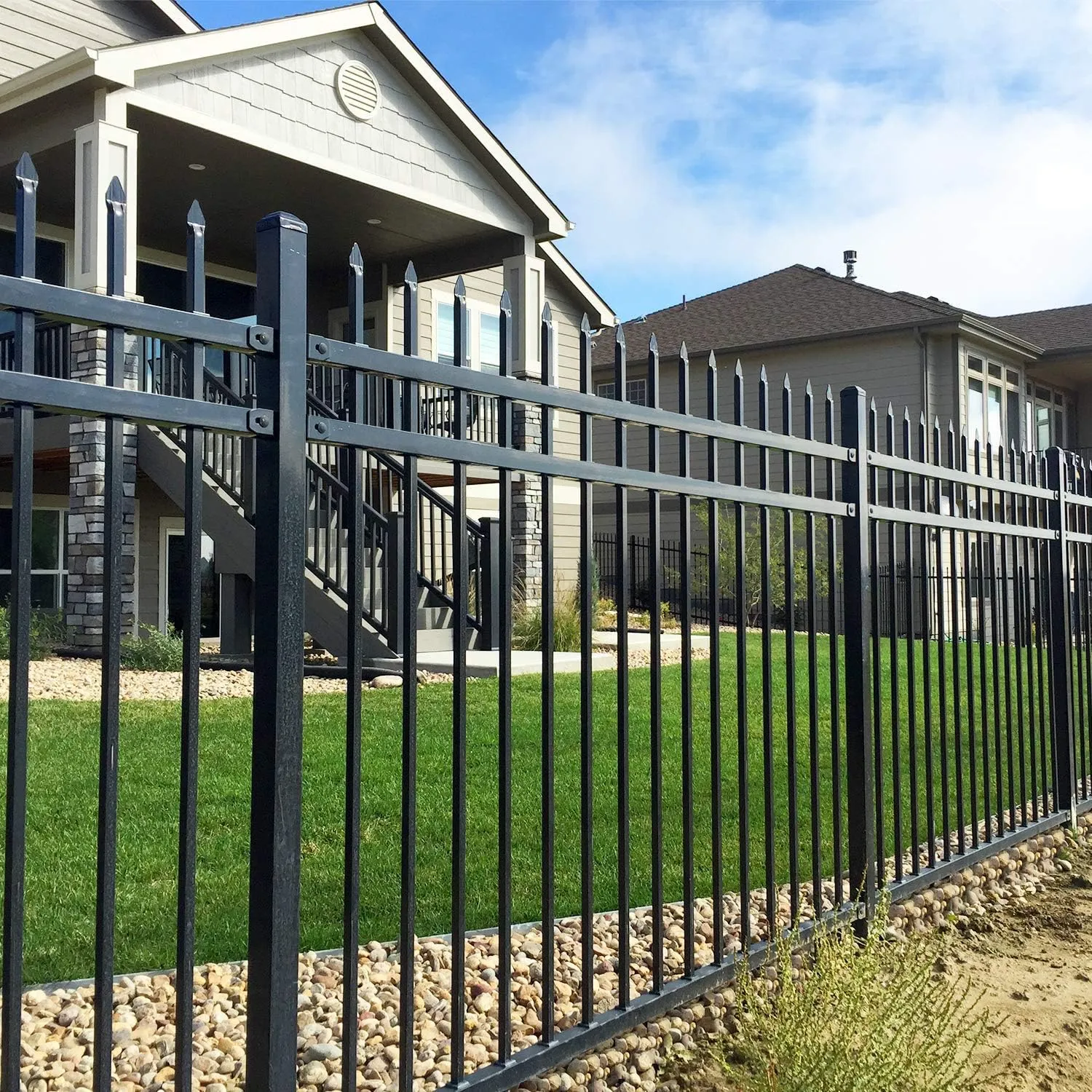outdoor chain link fence