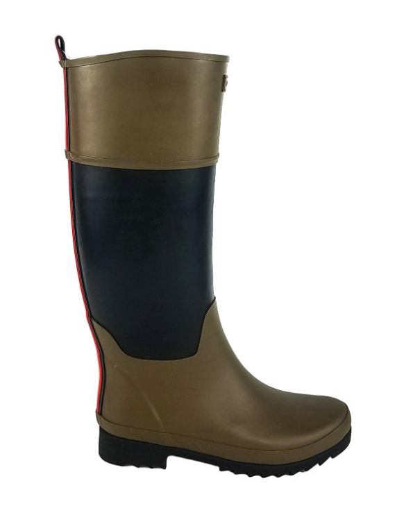 Green rubber garden shoes are durable