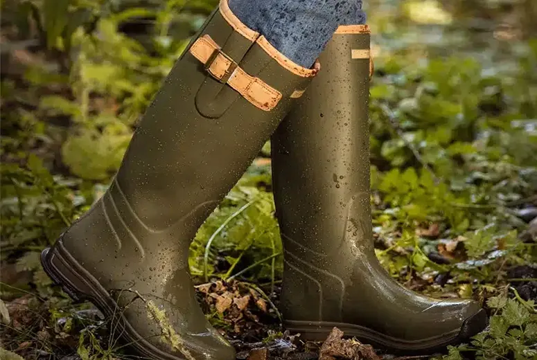 Dry and Comfortable with Green Rubber Garden Shoes