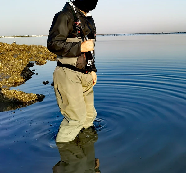 Essential Boots for Safe and Comfortable Crab Fishing Adventures