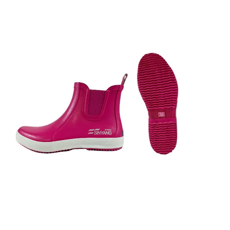 Stylish Zippered Rubber Boots for Women Perfect for Rainy Days and Outdoor Activities