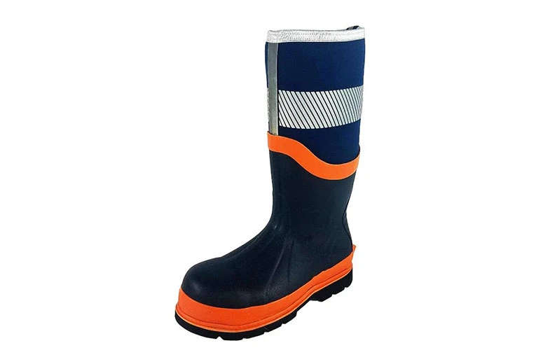 black rubber ankle rain boots