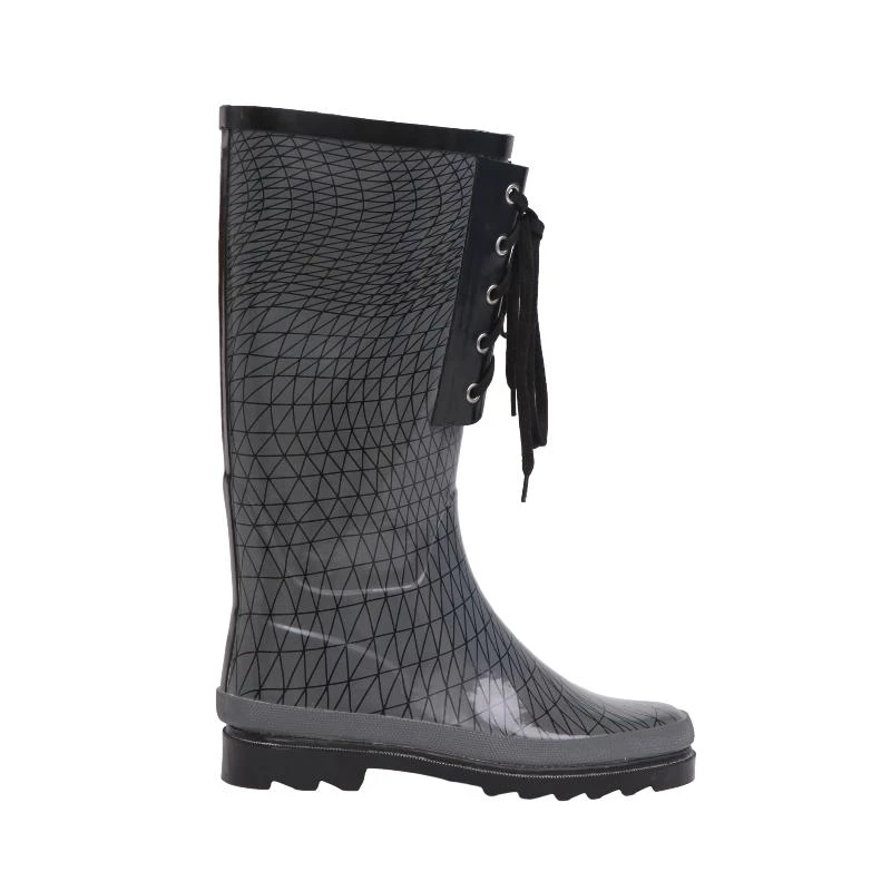 Elegant Women's Wading Boots for Comfort and Style in Water Adventures