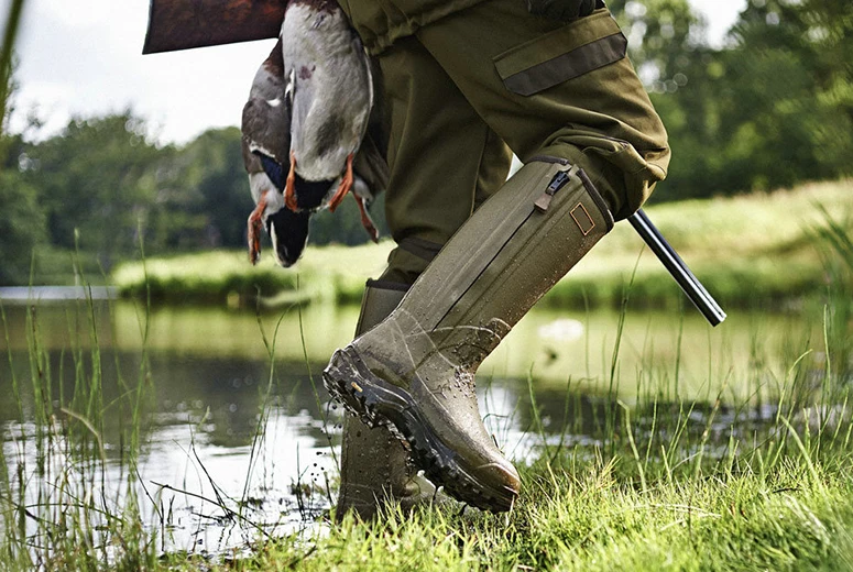 Choosing the Right Wading Shoes and Boots for Your Outdoor Adventures