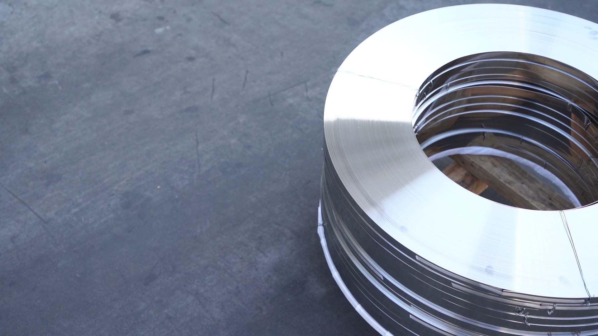 Кантроль за вытворчасцю клеем для шланга 3 і 8 цаляў